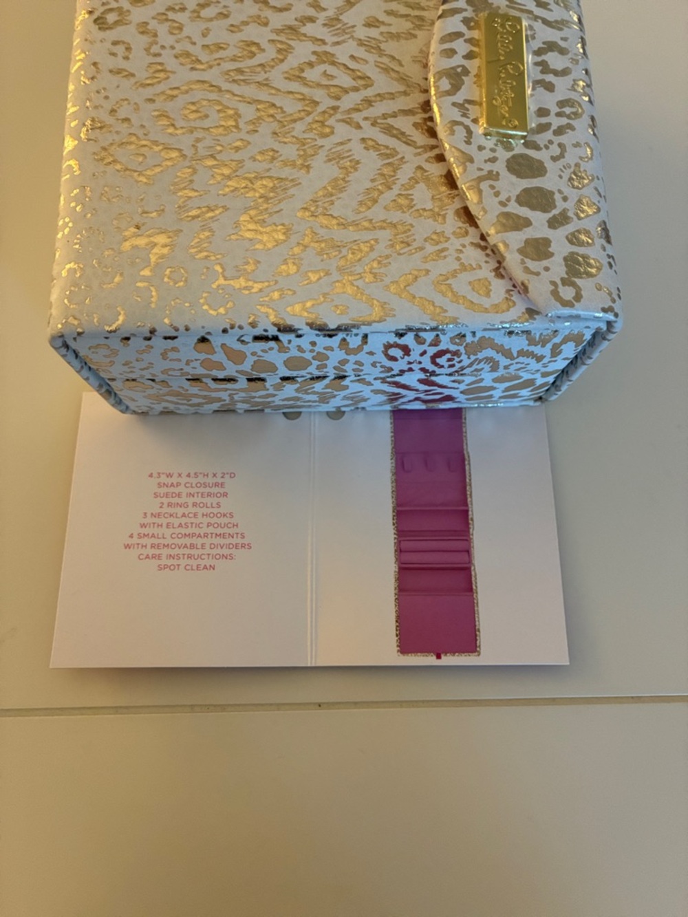 NWT Lilly Pulitzer Travel Jewelry Organizer in Gold Metallic Pattern Play - Picture 6 of 12